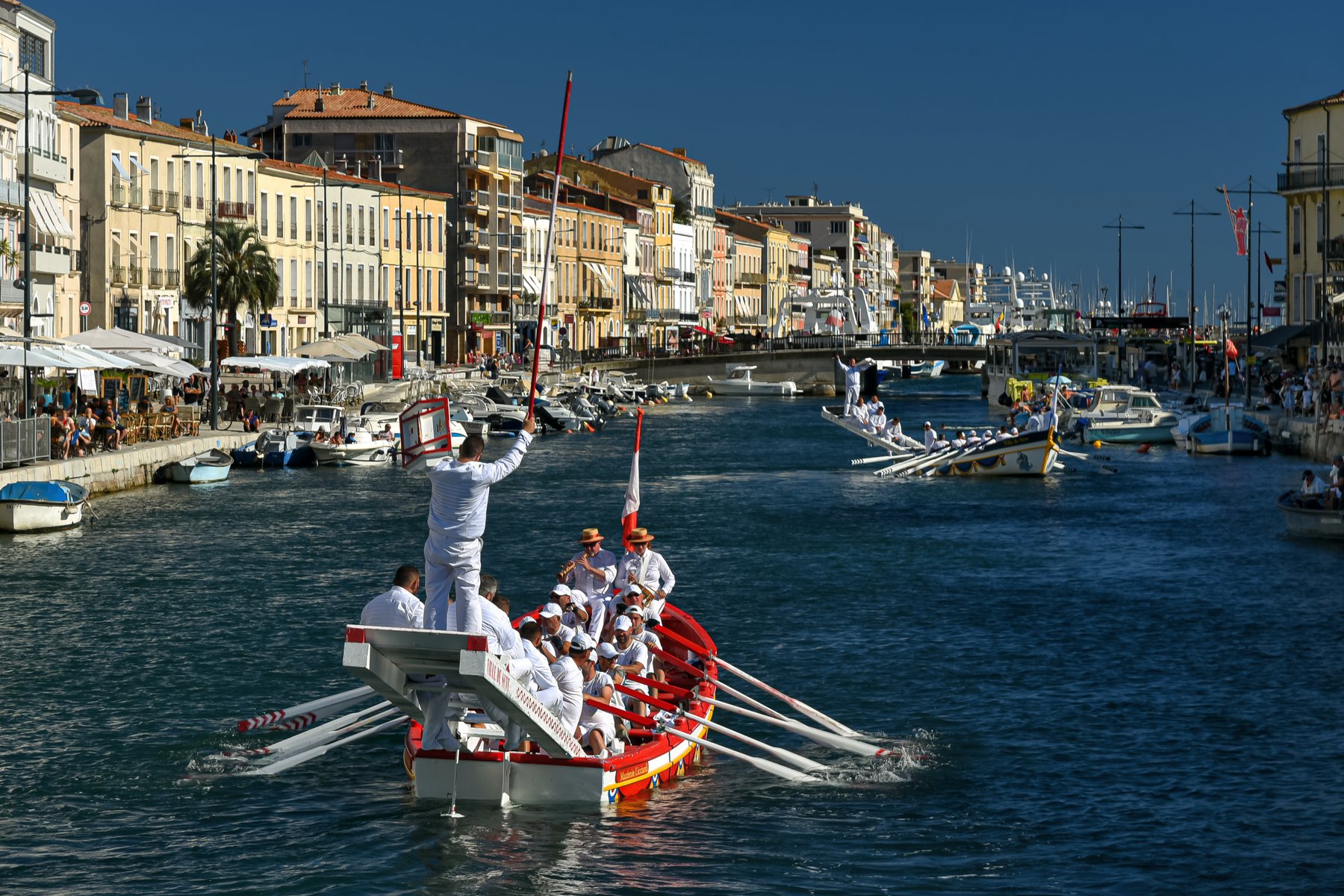 Water jousting (joutes nautiques) on the Canal Royal in Sète